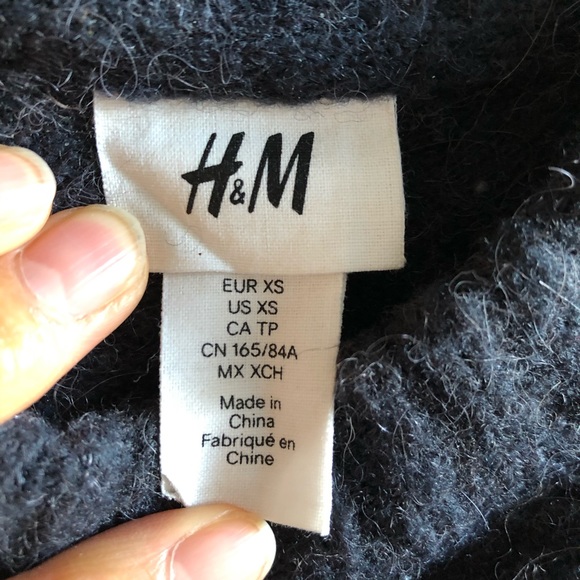 H&M Crew Neck Sweater Top Long Sleeve Single Stripe Knit C - Picture 2 of 5